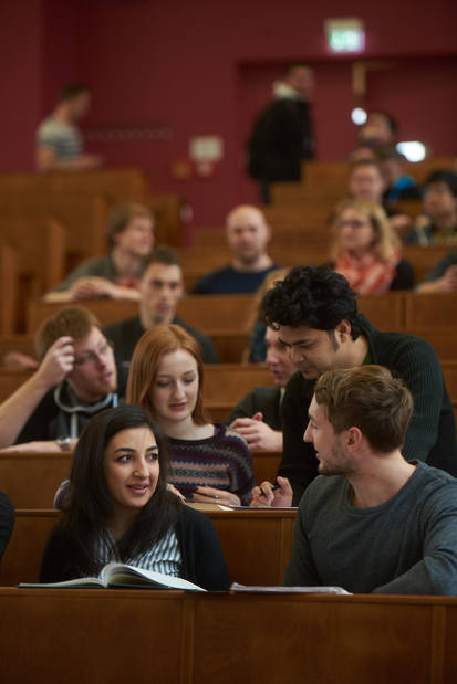 Internationale Studierende an der TU Dresden. Internationale Studierende an der TU Dresden.