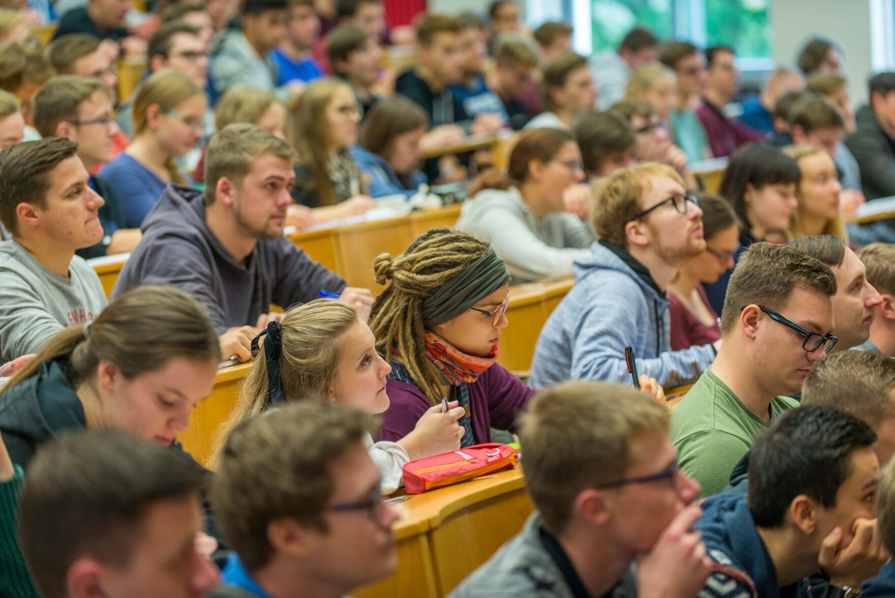 Studierende im Hörsaal