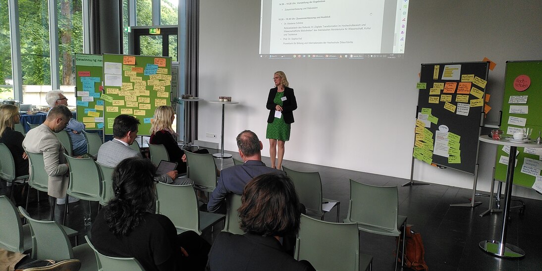 Abschlussworte von Frau Dr. Marzena Schöne, Referatsleiterin im SMWK für die Strategie „Digitalisierung im Hochschulbereich“